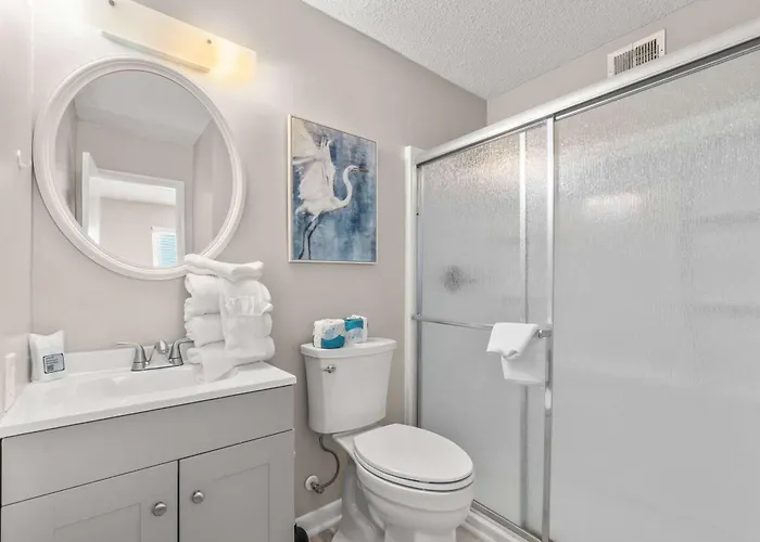 Coastal Comfort At Plantation Holiday home